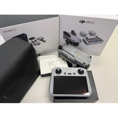 Квадрокоптер DJI AIR 2S Fly More Combo (пульт DJI RC с экраном) в Пскове
